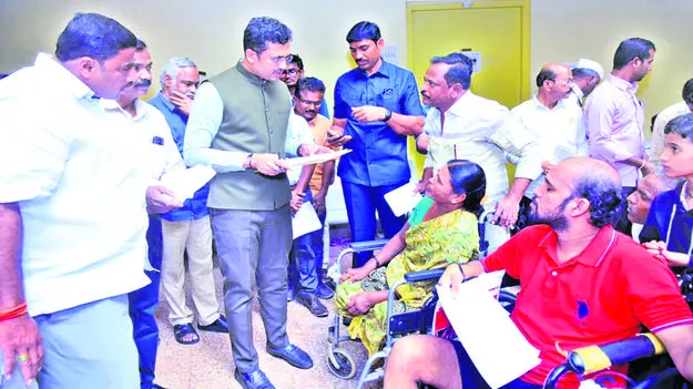 COLLECTER SYAM PRASAD: దివ్యాంగుల సంక్షేమంపై ప్రభుత్వం శ్రద్ధ 