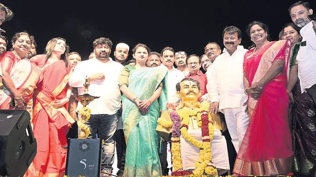 ఆంధ్రా బెబ్బులి వంగవీటి రంగా