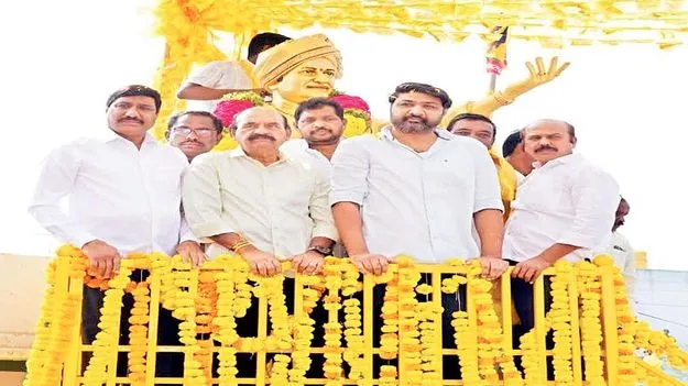 తెలుగుజాతి ఖ్యాతిని పెంచిన ఎన్టీఆర్‌: మంత్రులు