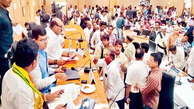 ఇవి వైసీపీ భూ అరాచకాలు