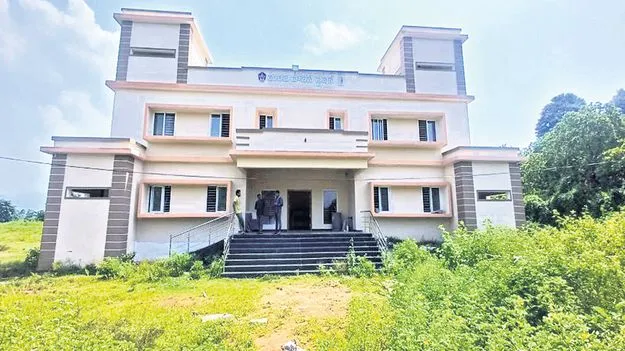 ఎట్టకేలకు మంప పోలీస్‌ స్టేషన్‌కు సొంత గూడు