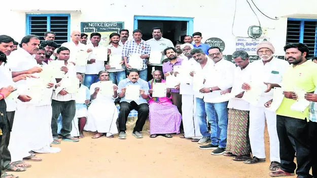 FORMER MINISTER: రైతుల సంక్షేమమే ప్రభుత్వ ధ్యేయం 