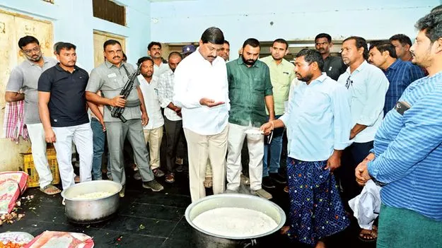 హాస్టల్‌లో పారిశుధ్యంపై దృష్టి పెట్టండి 