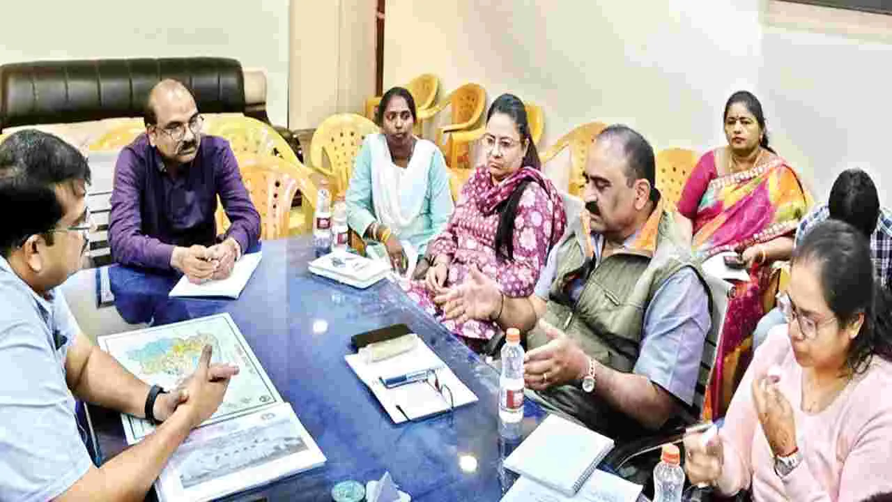 కేంద్ర బృందం పర్యటన