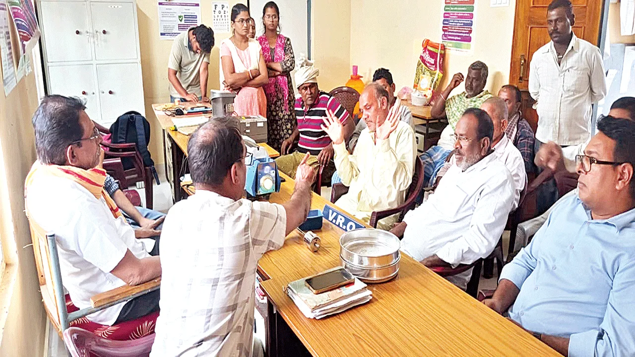 ‘అదనం’ ధాన్యంపై ఆరా