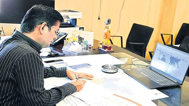 టెన్త్‌లో శతశాతం ఉత్తీర్ణత సాధించాలి 