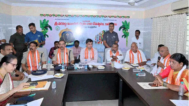 సామాన్య భక్తులకు పెద్ద పీట