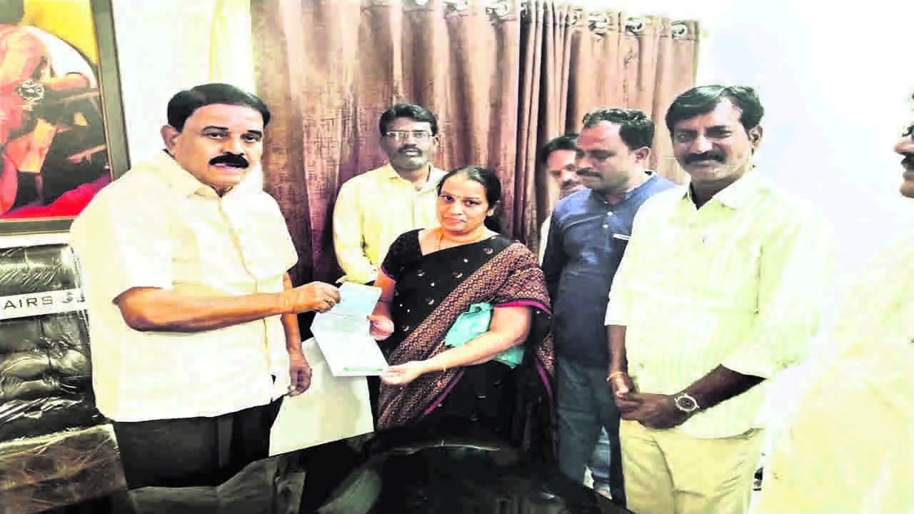 FORMER MINISTER: పేదలకు అండగా సీఎం : మాజీ మంత్రి