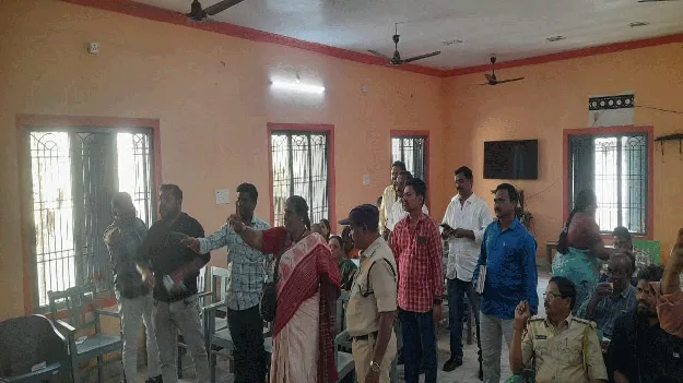  రైతు సేవలపై రగడ