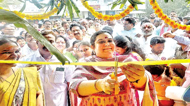  మహిళలకు స్వయం ఉపాధి కల్పనే లక్ష్యం 