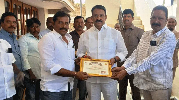 కార్యకర్తలే పార్టీకీ పట్టుగొమ్మలు: ఎమ్మెల్యే బుడ్డా