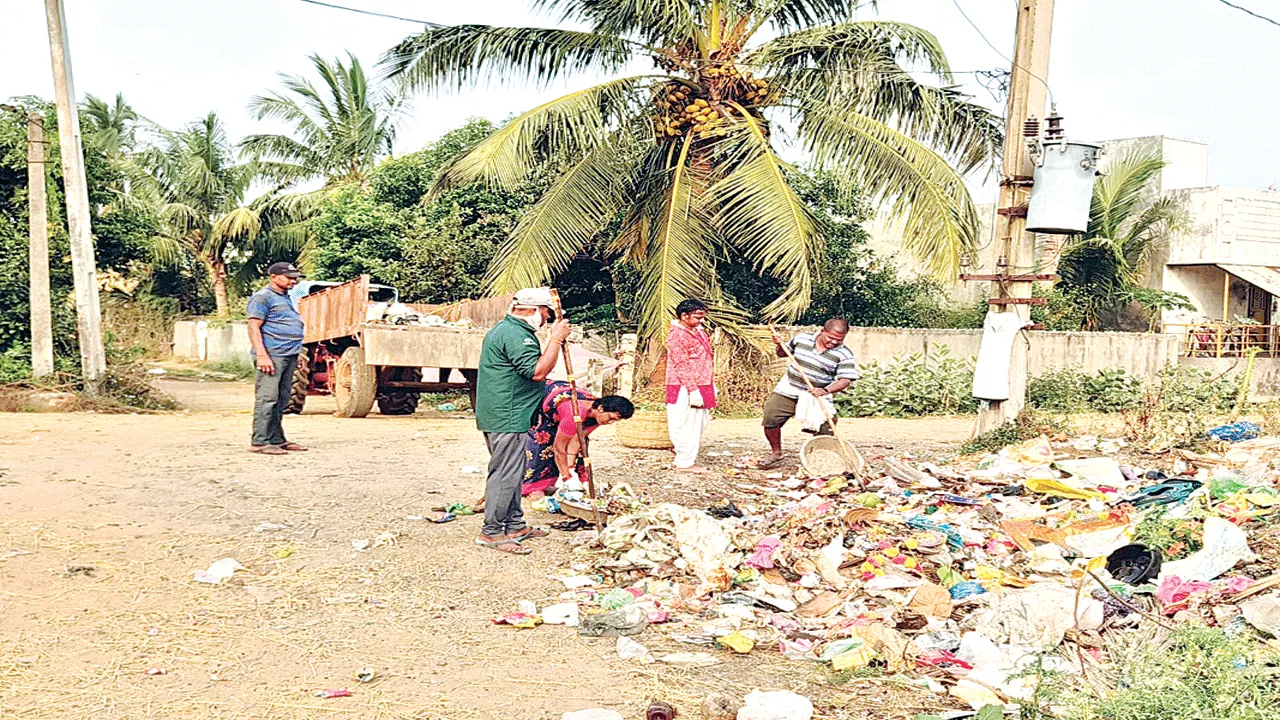 చలి కోట్లు లేక అవస్థలు