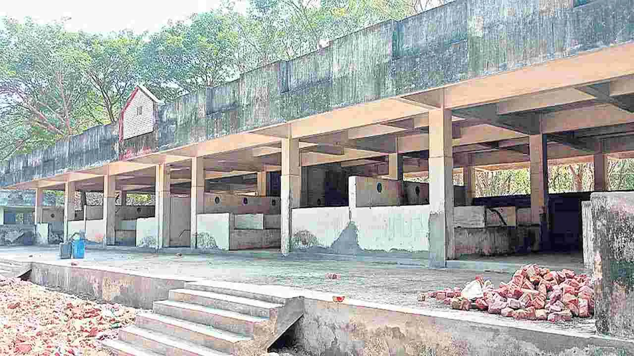 చురుగ్గా రైతుబజార్‌ పనులు