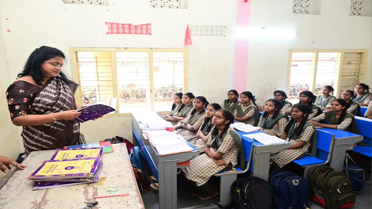 సెల్‌ఫోన్‌లో ఏం చూస్తున్నారు ?