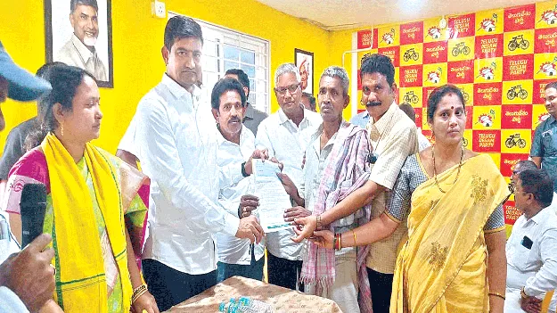 కార్యకర్తలు సైనికుల్లా పనిచేయాలి