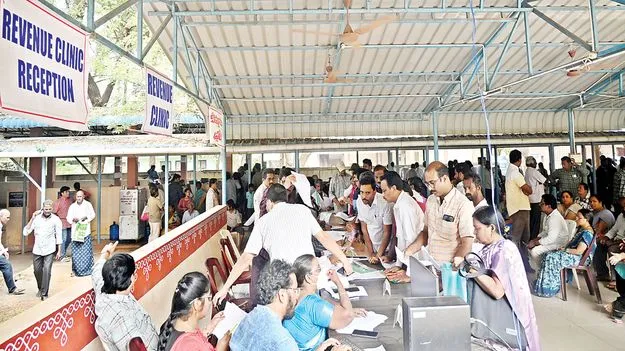 రెవెన్యూ క్లినిక్‌లకు అనూహ్య స్పందన 