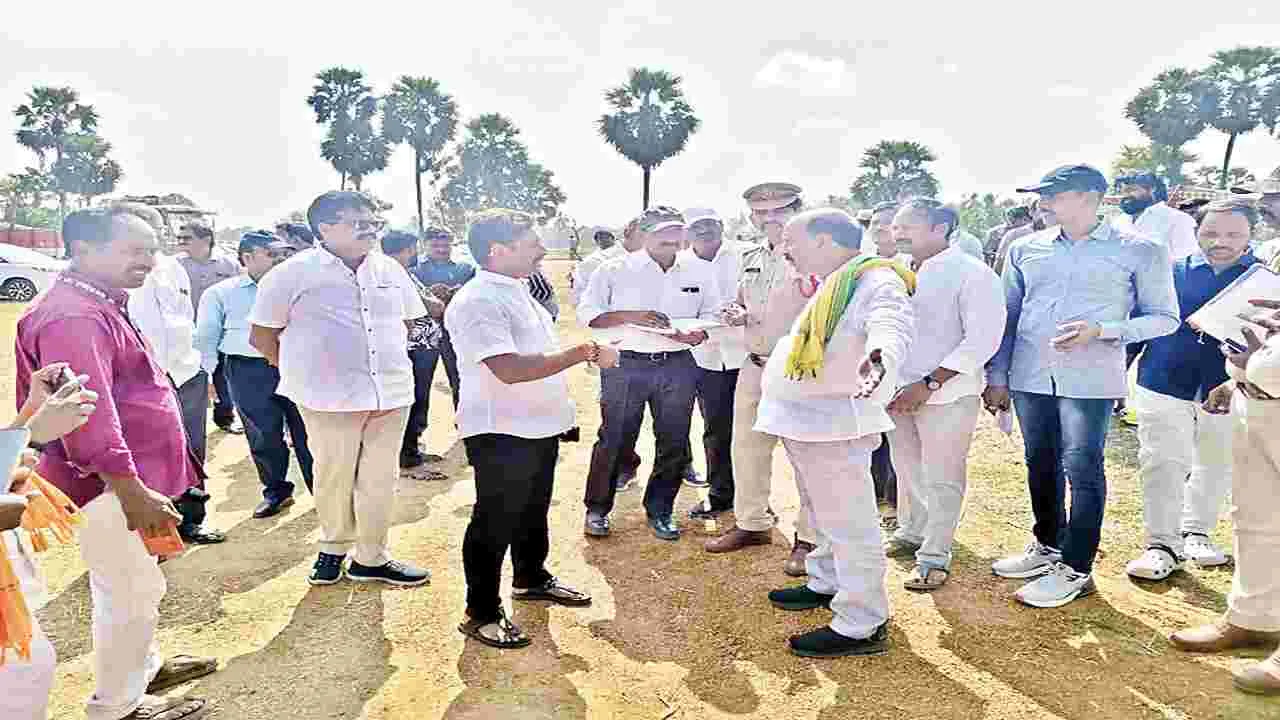 సారొస్తున్నారు..!