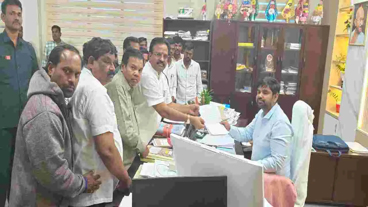 డాక్టర్‌ లైసెన్స్‌ రద్దు చేయాలని ఫిర్యాదు