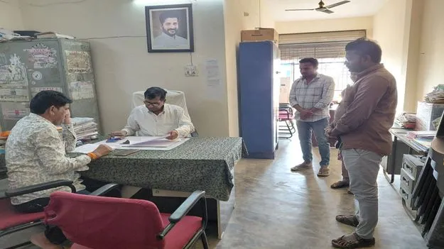 పారిశుధ్య పనులను ఎప్పటికప్పుడు చేపట్టాలి