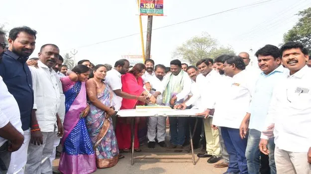 Peddapalli:  ఘనంగా నూతన సంవత్సర వేడుకలు 