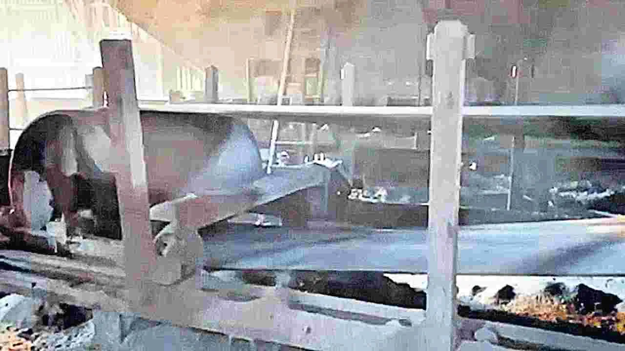 రన్నింగ్‌లో కన్వేయర్‌ బెల్ట్‌ను కట్‌ చేయగలరా?