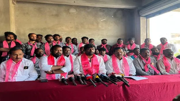 ఇచ్చిన హామీలను మర్చిపోయిన ఎమ్మెల్యే 