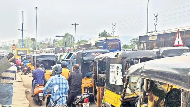 పెట్టుబడులు సరే... మౌలిక వసతులేవీ?