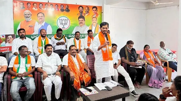 మంచిర్యాల కార్పొరేషన్‌లో..  ఎగిరేది కాషాయ జెండానే 