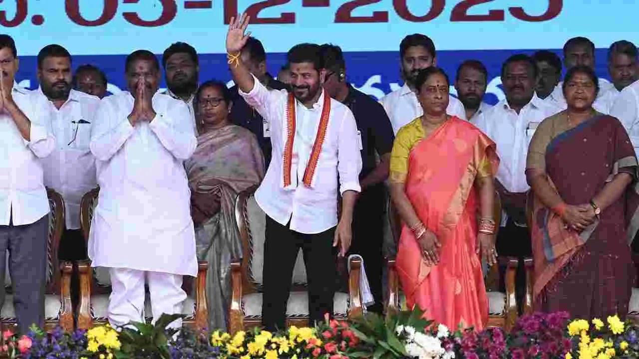 CM Revanth Reddy Vows to Secure Telangana Funds: నిధులడిగే ఓపిక ఉంది!