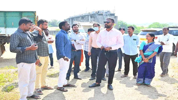 కొనుగోలు చేసిన ధాన్యాన్ని మిల్లులకు తరలించాలి