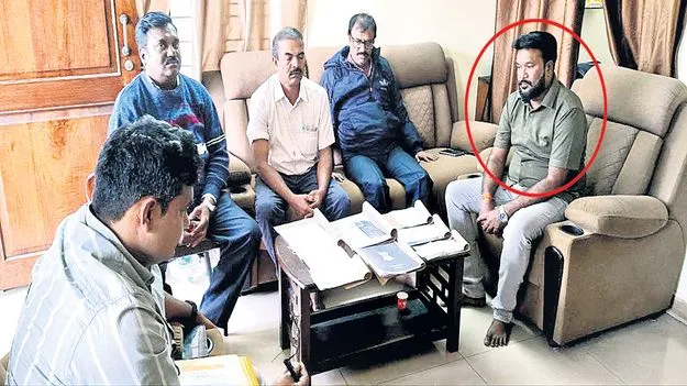 కోట్లకు పడగలు