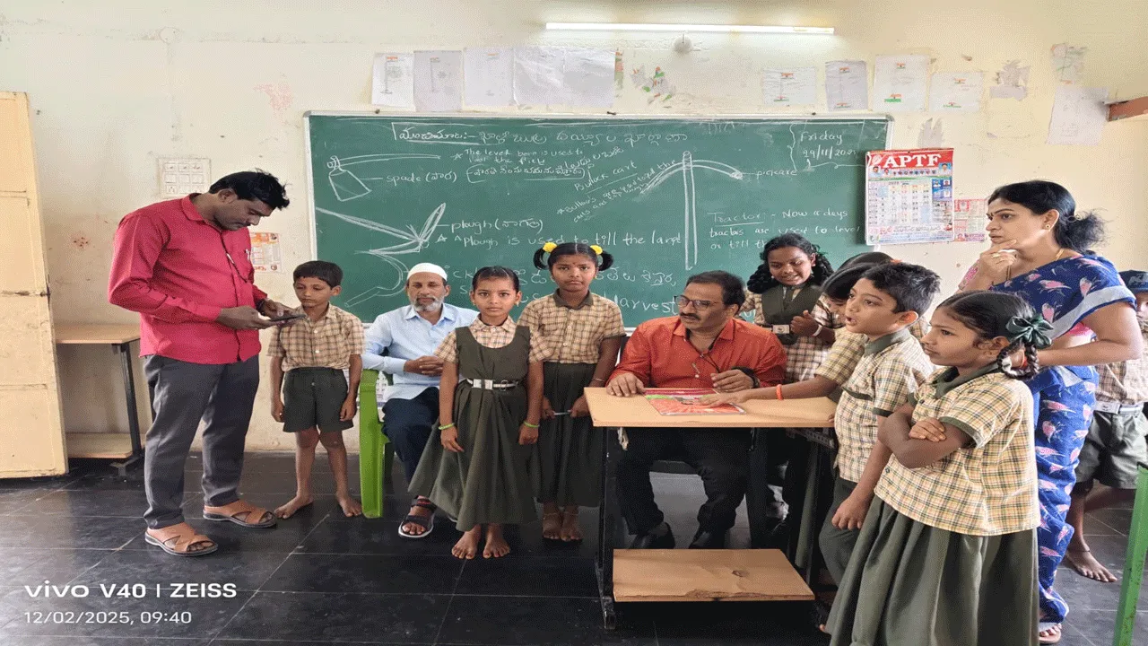 సాంకేతిక పరిజ్ఞానంతో బోధించాలి