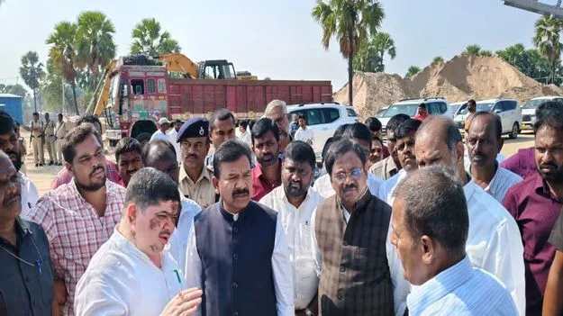 పూడికతీతతో ప్రాజెక్టుల సామర్ధ్యం పెంపు