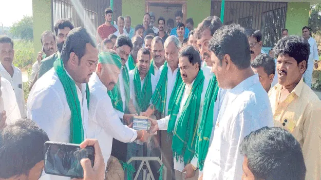 ప్రతీ ధాన్యపు గింజను కొనుగోలు చేస్తాం