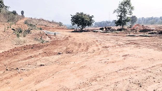 కొండపోరంబోకు కబ్జా