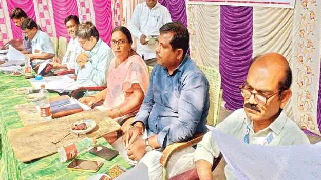 ఉపాధి పనుల్లో అక్రమాలు