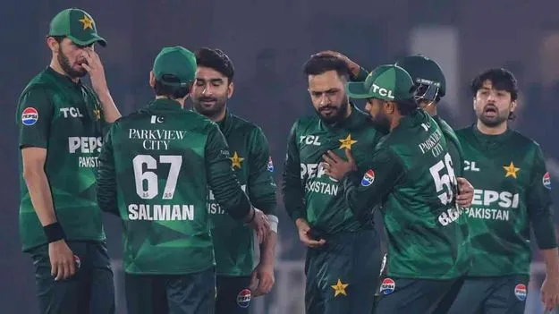 Tri-Series: పాకిస్తాన్‌దే ముక్కోణపు సిరీస్