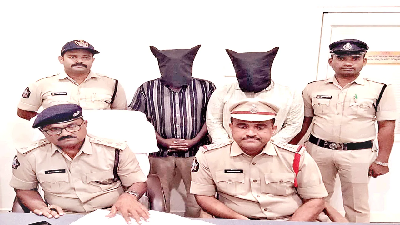 ఆన్‌లైన్‌ బెట్టింగ్‌ల కోసం చోరీలు