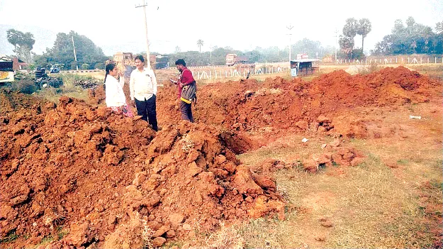 Check before land occupation భూ ఆక్రమణకు ఆదిలోనే చెక్‌