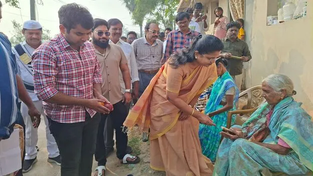 కొంత సొమ్ము దాచుకోండి