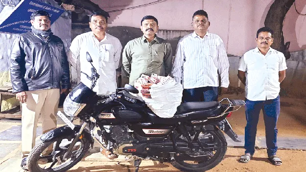 కర్ణాటక మద్యం స్వాధీనం