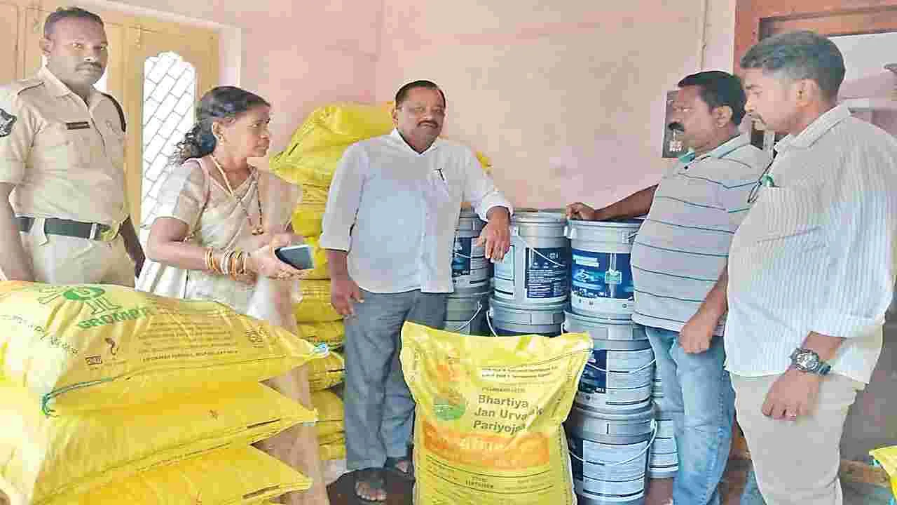 ఆ డీలర్ల లైసెన్స్‌లను రద్దు చేస్తాం