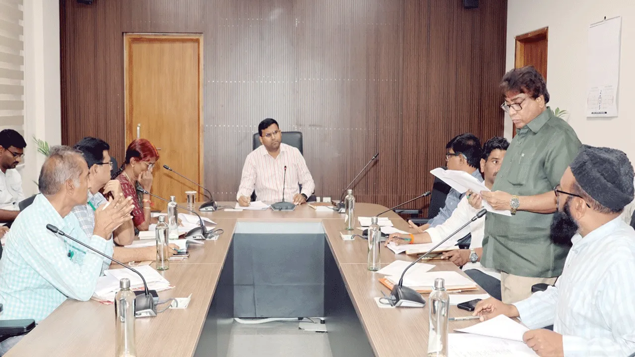 పెండింగ్‌ పనులు త్వరగా పూర్తి చేయాలి