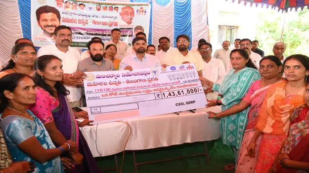 మహిళలతోనే సమాజం అభివృద్ధి 