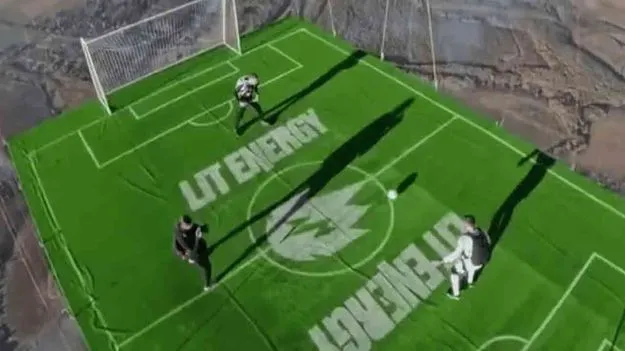 Sergei Boytsov: ఆకాశమే స్టేడియం.. 5500 అడుగుల ఎత్తులో ఫుట్‌బాల్ మ్యాచ్