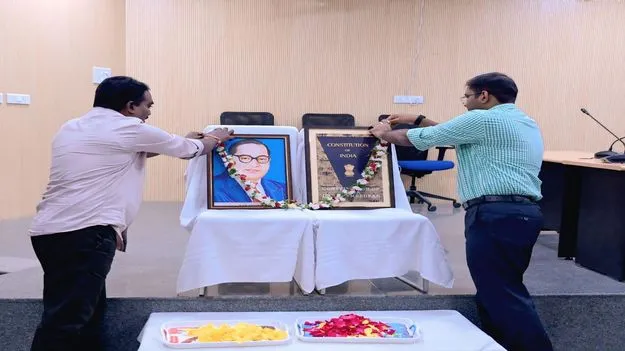  Peddapalli:   రాజ్యాంగ స్ఫూర్తి సాధన దిశగా అడుగులు వేయాలి