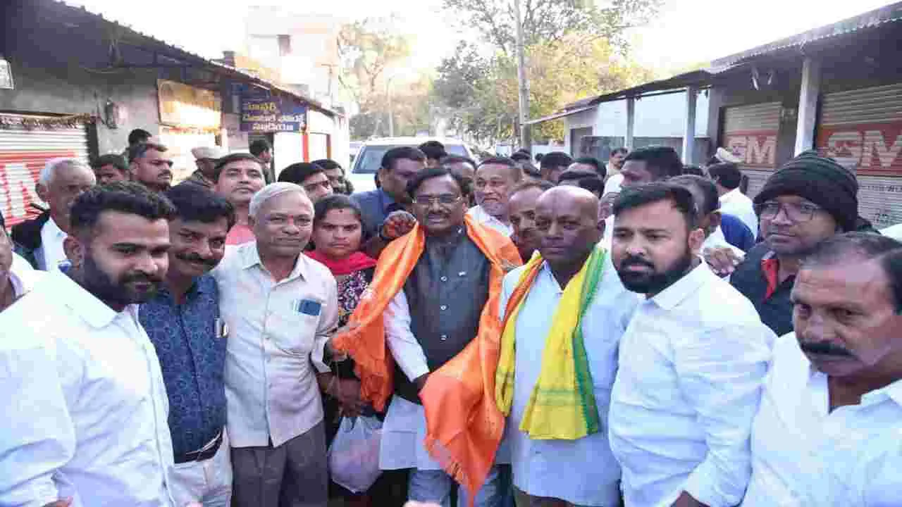 పదేళ్లలో ప్రజలకు కేసీఆర్‌ చేసింది శూన్యం