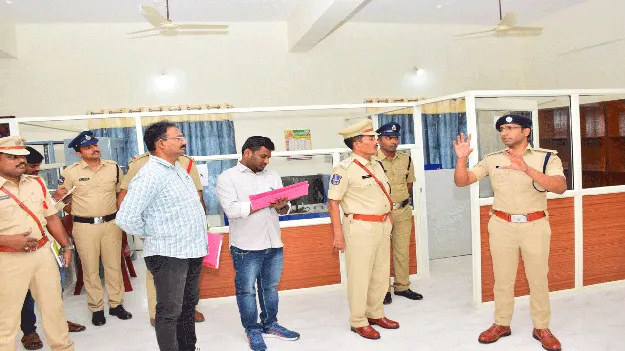 నేరాల నియంత్రణకు సీసీ కెమెరాల ఏర్పాటు