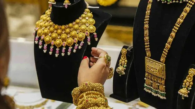 Gold Price India 2025: కొత్త గరిష్ఠానికి బంగారం