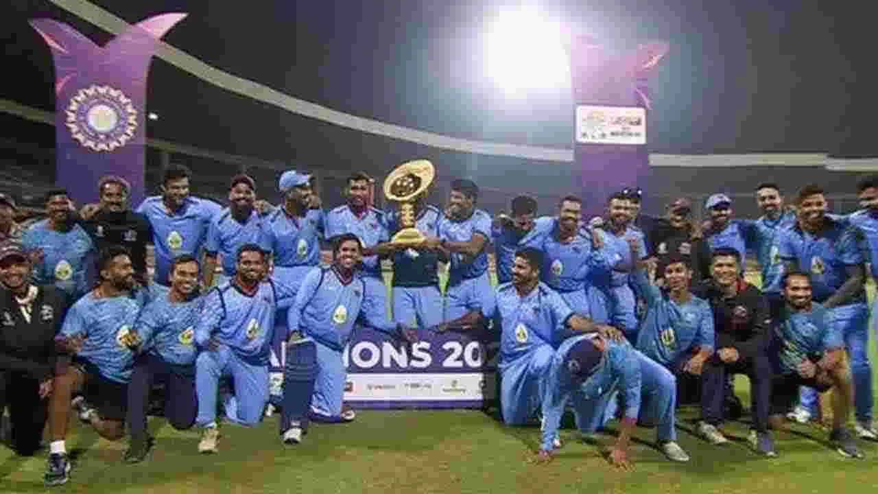 జమ్మూ కశ్మీర్‌పై హైదరాబాద్‌ విజయం